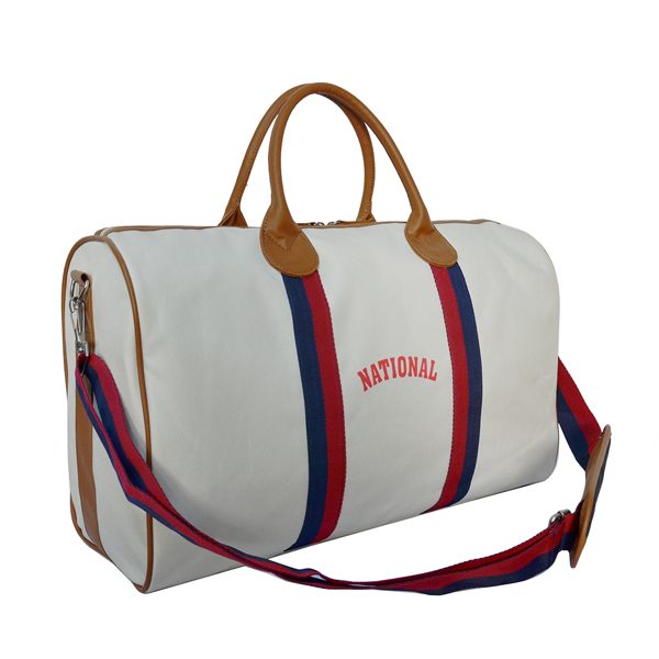 Polyester sports bag with inside zipper pocket and adjustable strap