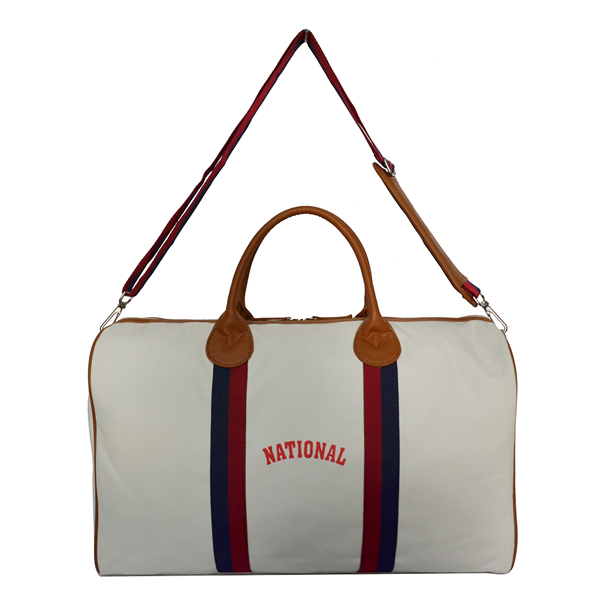 Polyester sports bag with inside zipper pocket and adjustable strap